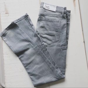NWT Banana Republic Skinny Jean (Gray Lightwash)